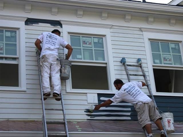 Exterior house painting service